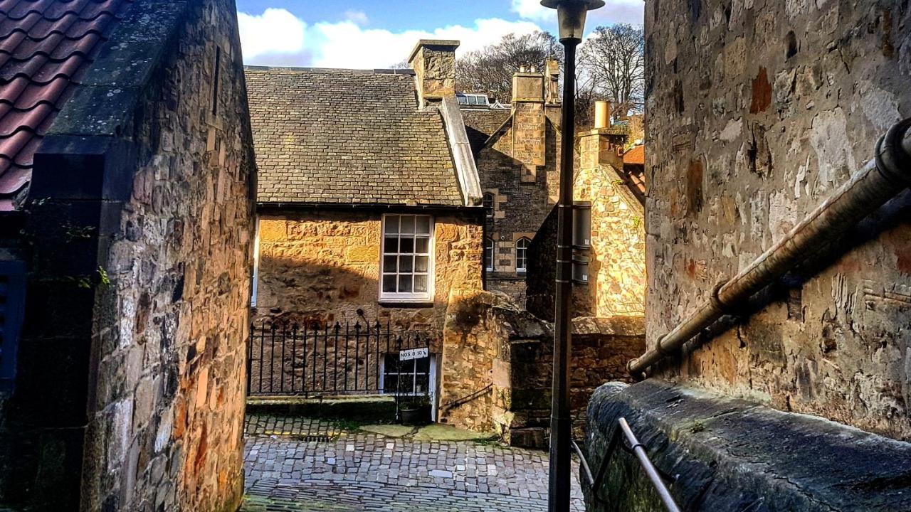 Couette-café Edinburgh's Dean Village River View Retreat