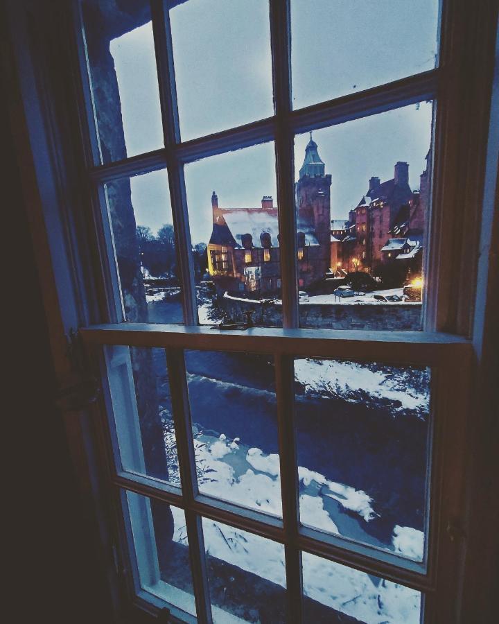 Edinburgh's Dean Village River View Retreat Couette-café