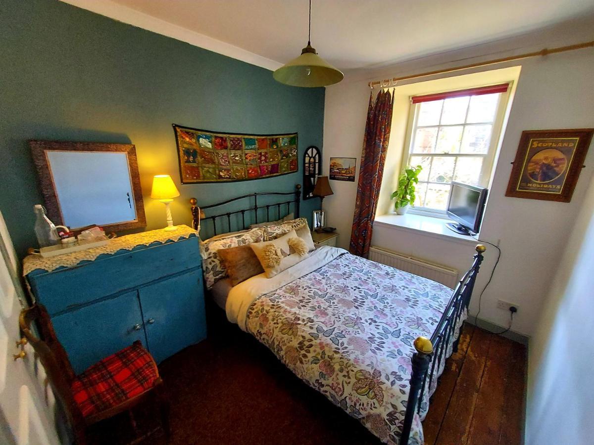 Couette-café Edinburgh's Dean Village River View Retreat *
