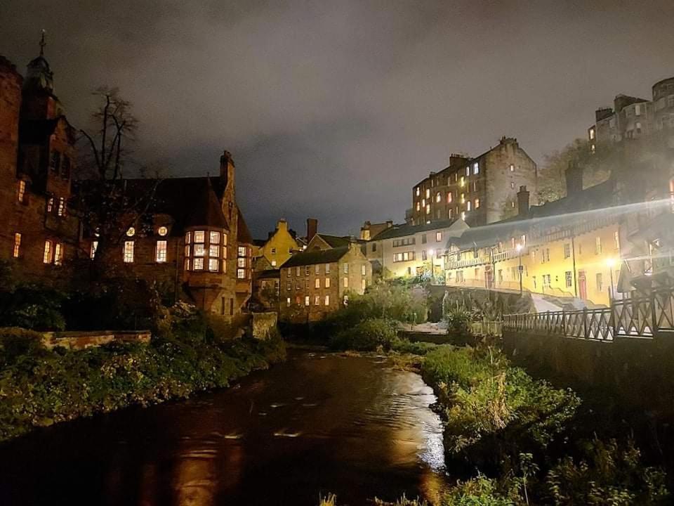 Couette-café Edinburgh's Dean Village River View Retreat *